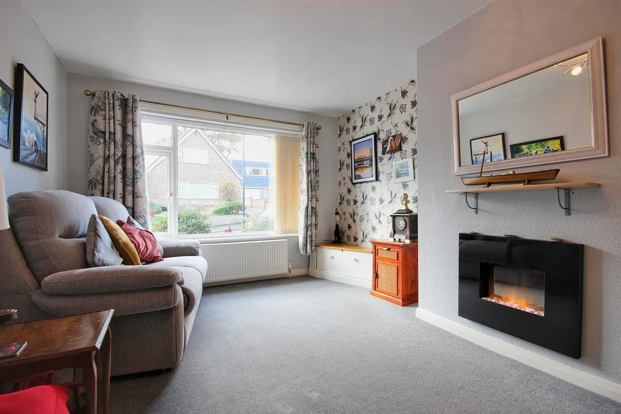 Willows Drive, Hornsea, photo 13