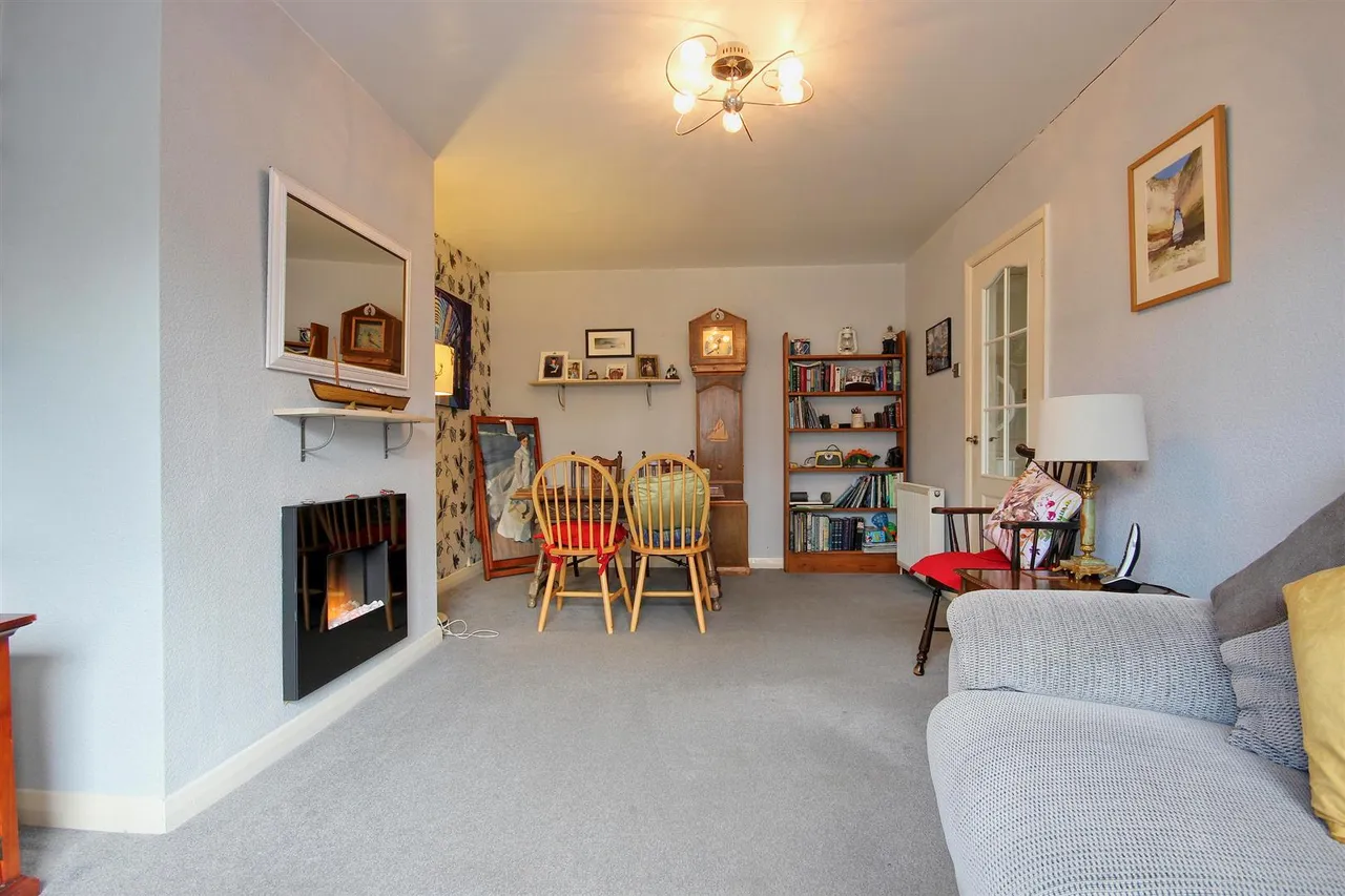 Willows Drive, Hornsea, photo 4