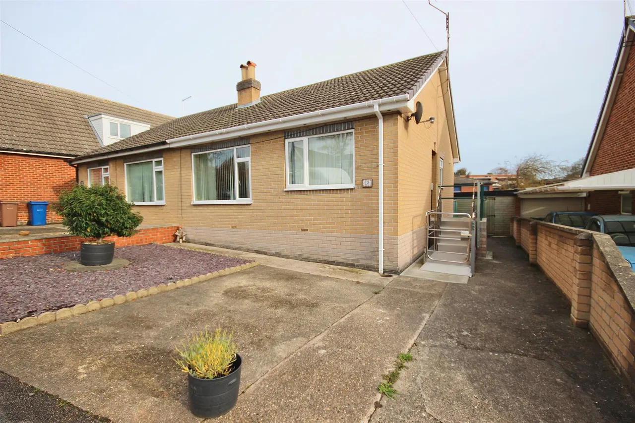Willows Drive, Hornsea, photo 12