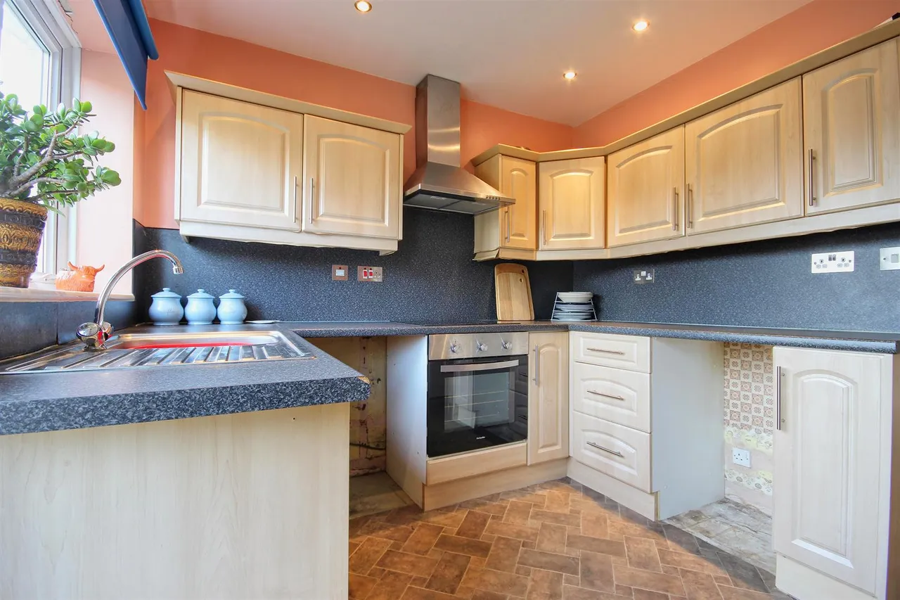 Willows Drive, Hornsea, photo 14