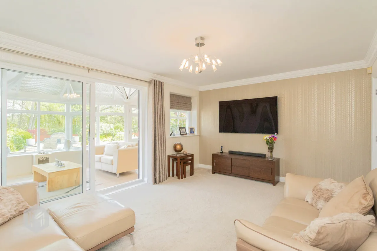 Willowfield Grove, Ashton-In-Makerfield, Wigan, WN4 9NN, photo 2