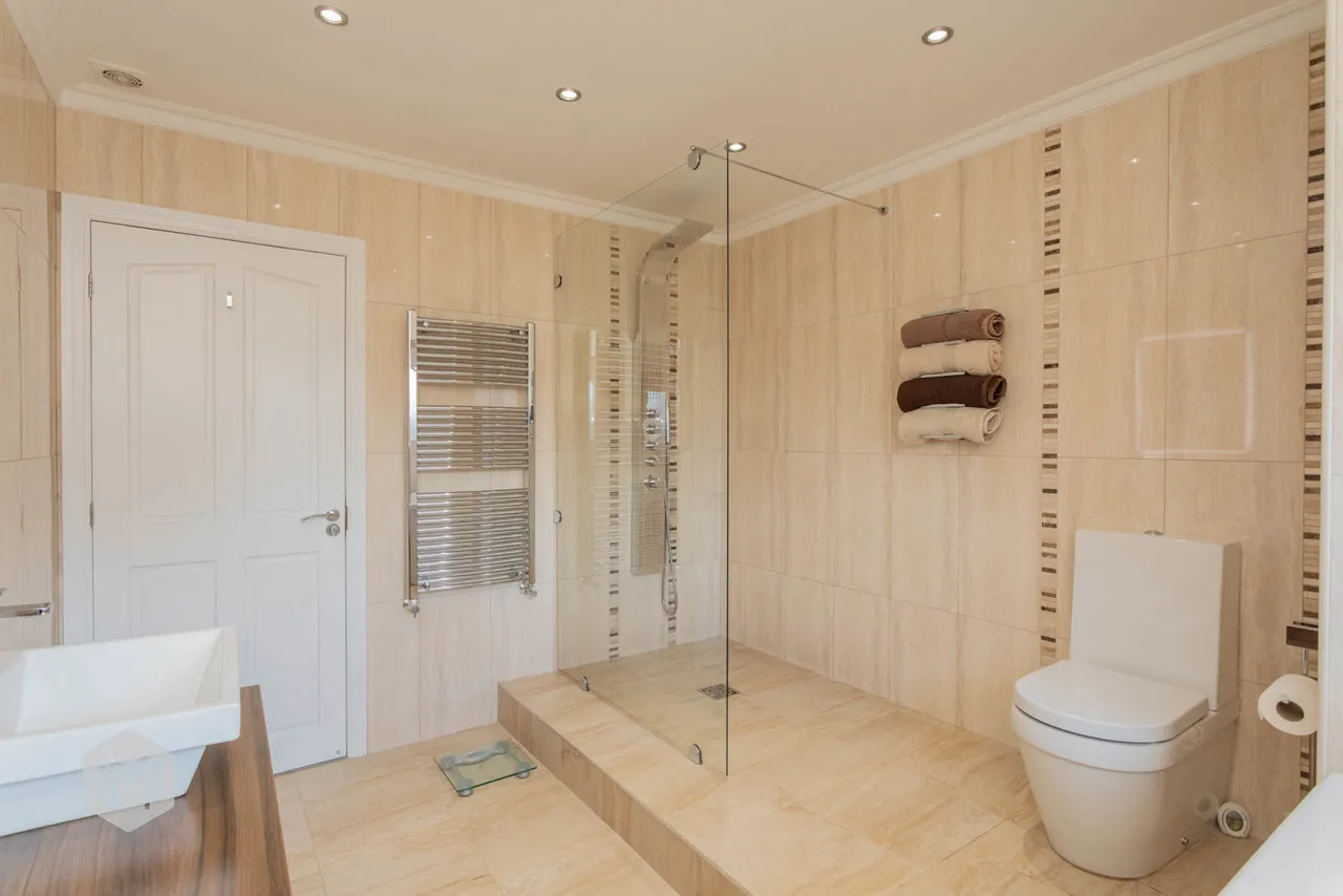 Willowfield Grove, Ashton-In-Makerfield, Wigan, WN4 9NN, photo 37
