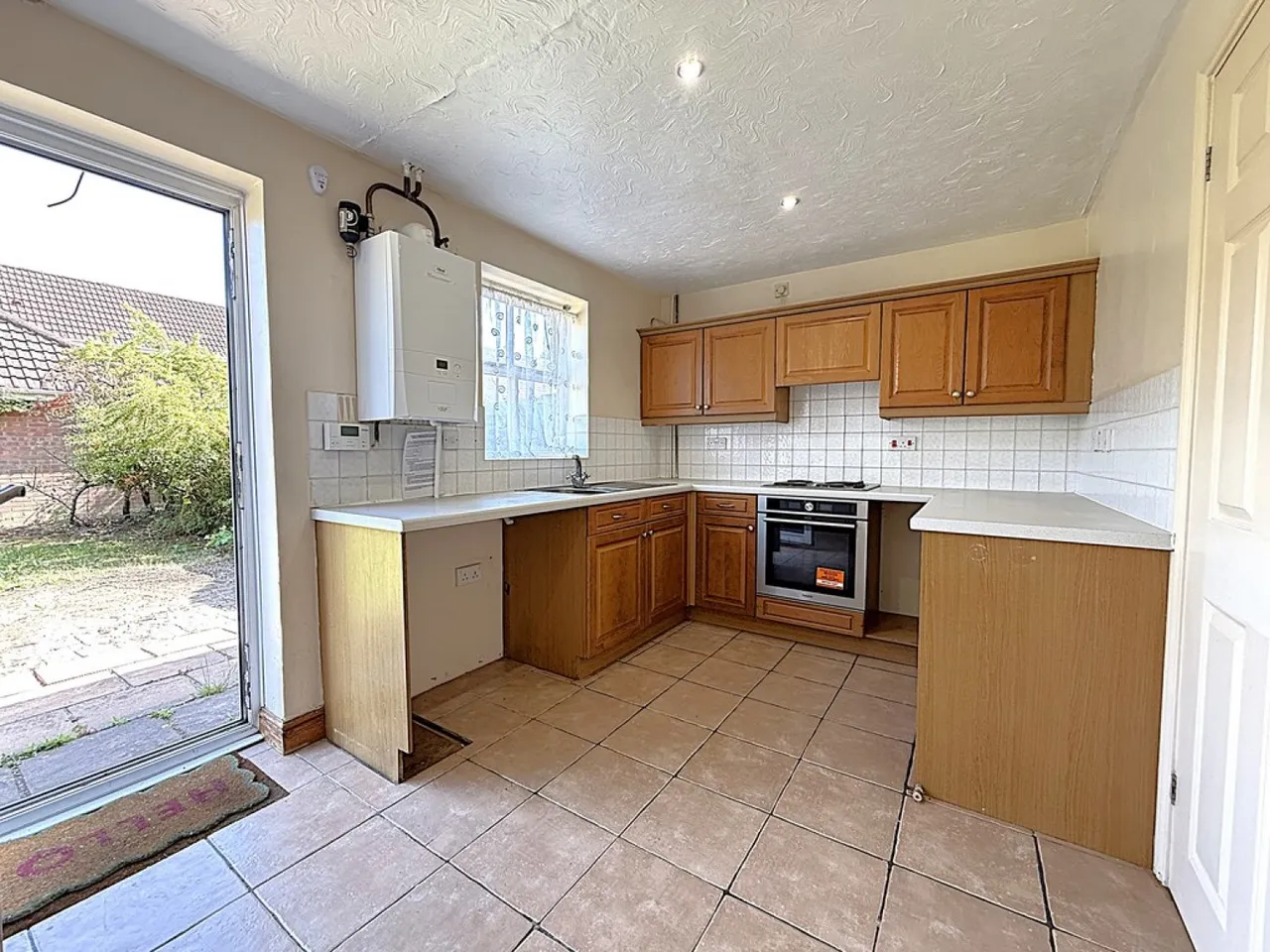 Regents Close, Highwoods, photo 2