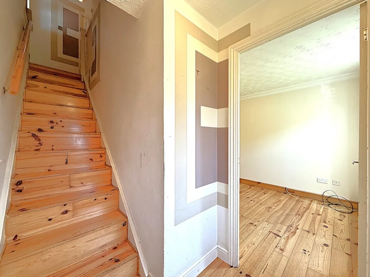 Regents Close, Highwoods, photo 6