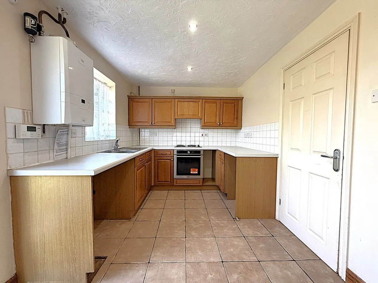 Regents Close, Highwoods, photo 8