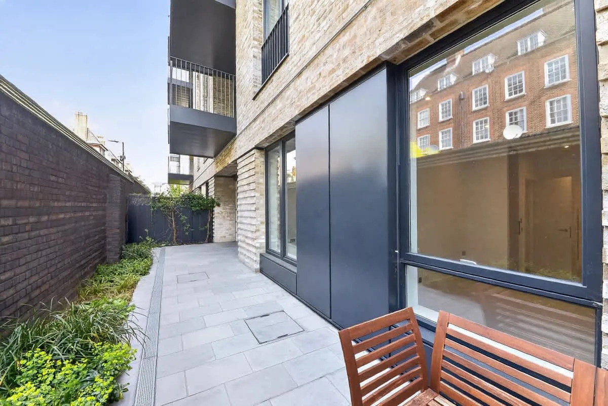 2 bed flat for sale, Carrick Yard, Marylebone, NW8