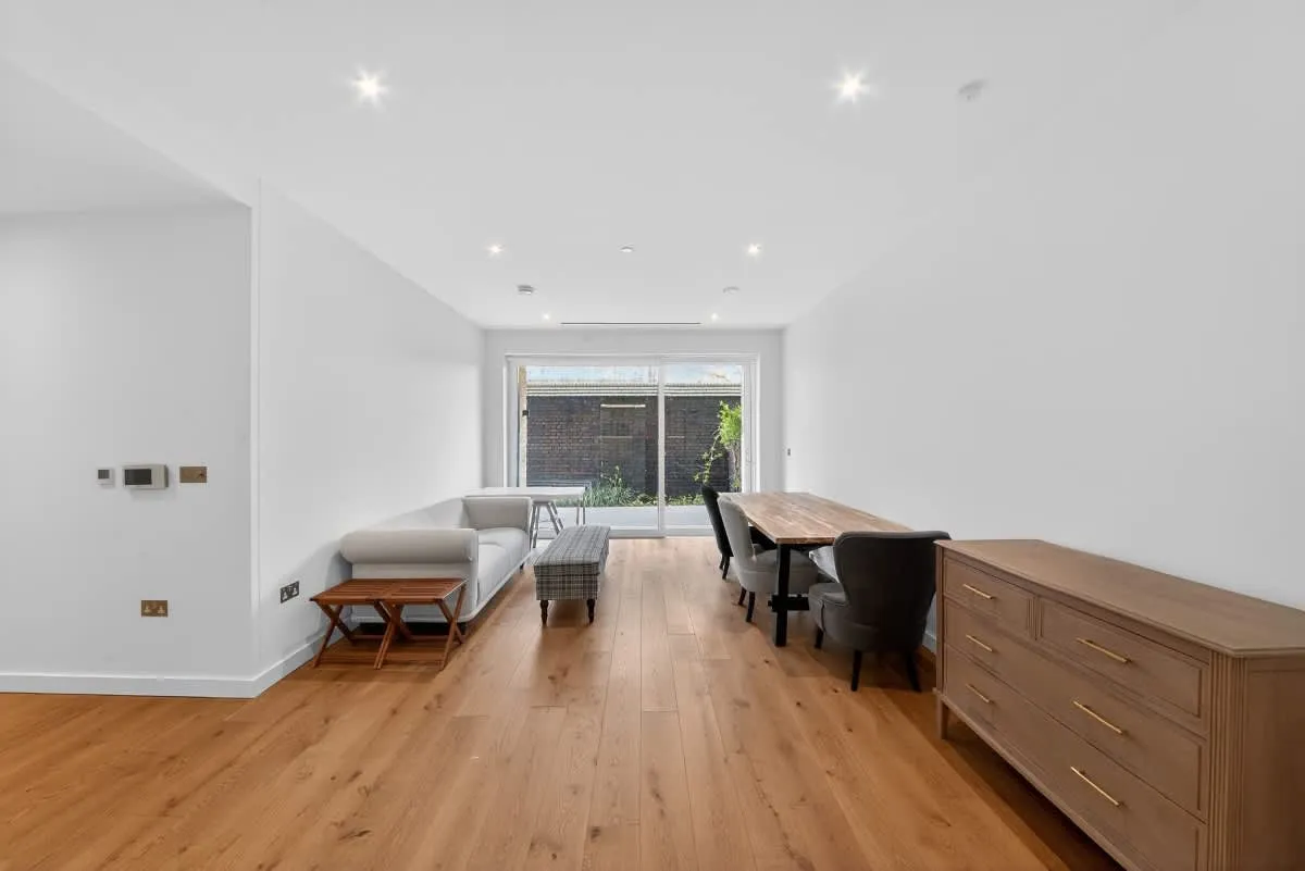 Carrick Yard, Marylebone, NW8, photo 2