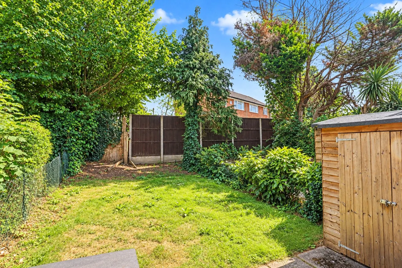 Bower Court, Woking, GU22, photo 2
