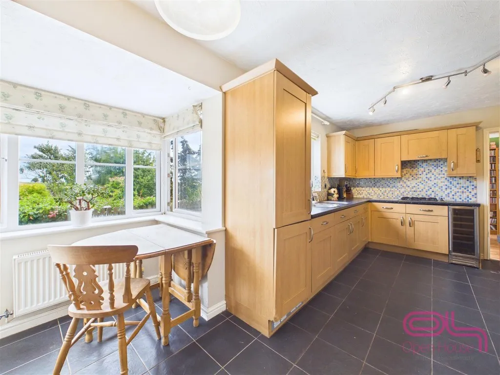 Newby Close, Burton-On-Trent, DE15, photo 14