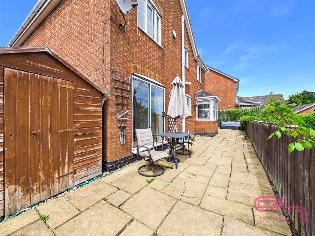 Newby Close, Burton-On-Trent, DE15, photo 34