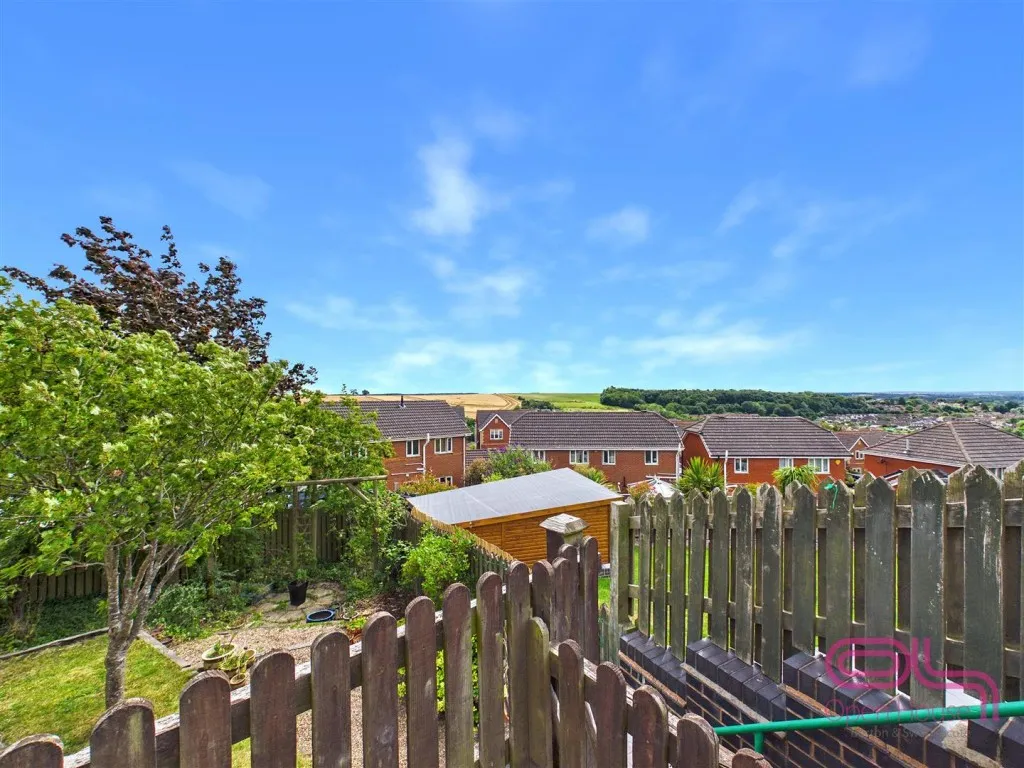 Newby Close, Burton-On-Trent, DE15, photo 33