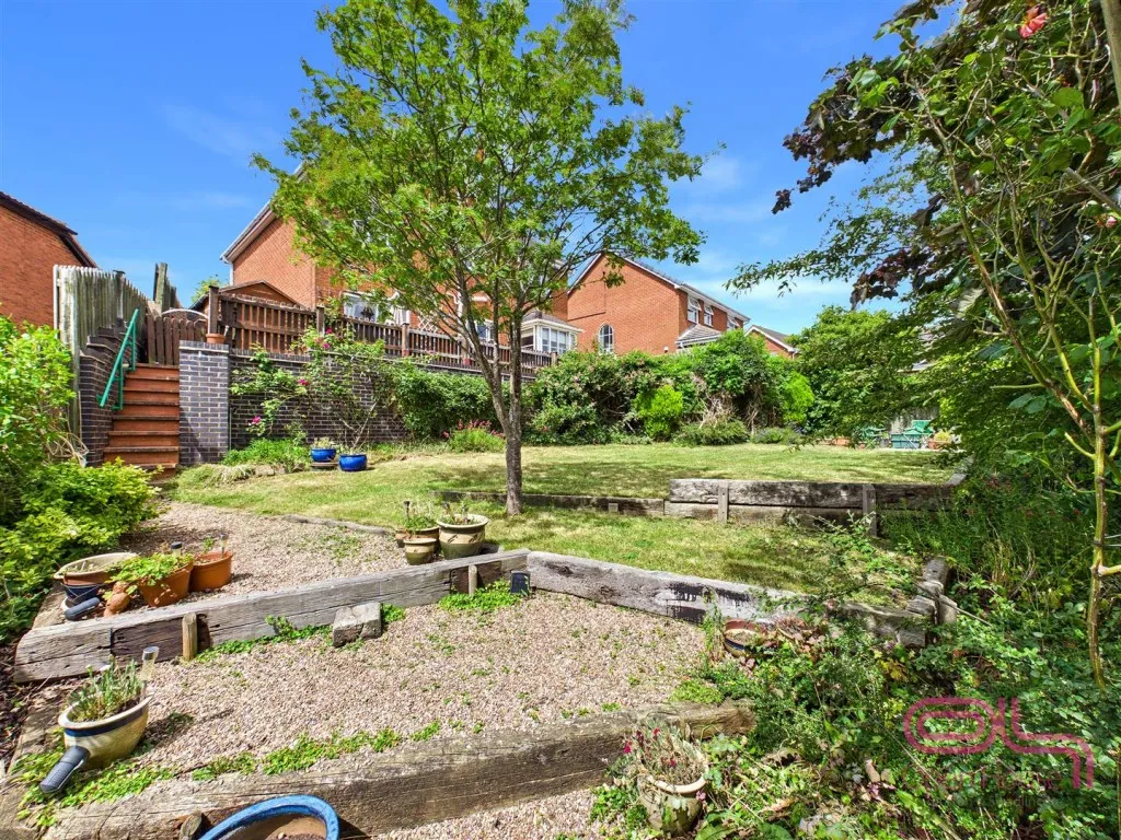 Newby Close, Burton-On-Trent, DE15, photo 35