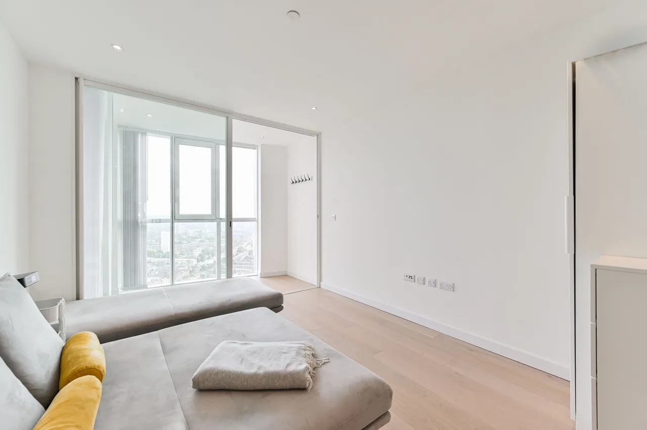 1 bed flat for sale — Apartment 3202, Sky Gardens, 155 Wandsworth Road, London