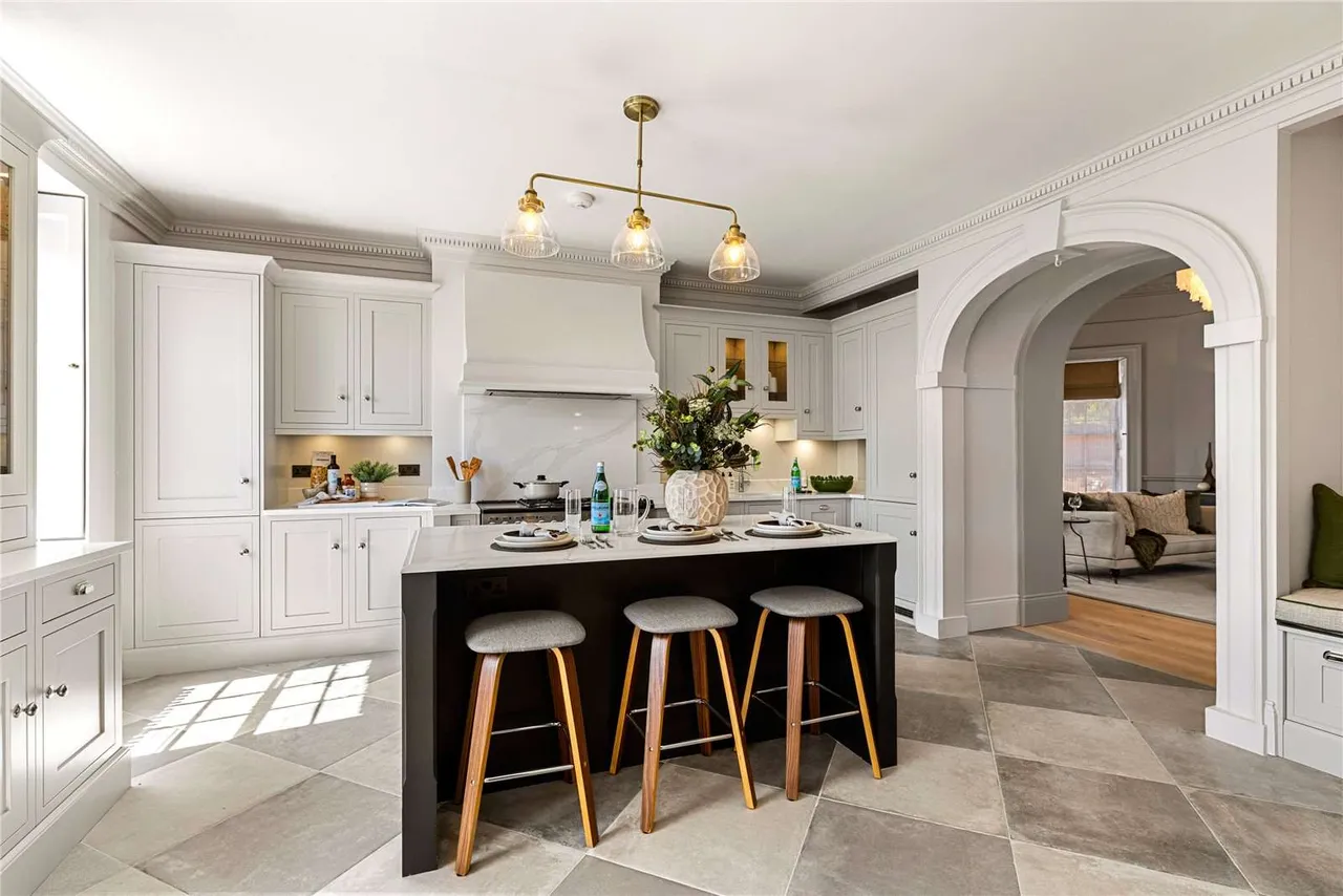 Mill Road, Cobham, Surrey, KT11 3AL, photo 3