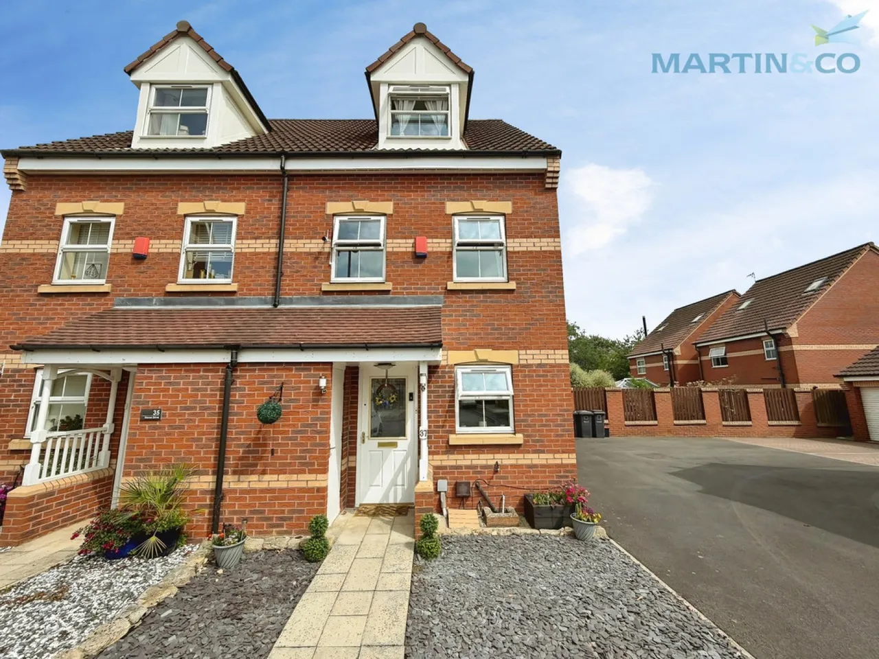 3 bed house for sale — Heron Drive, Gainsborough