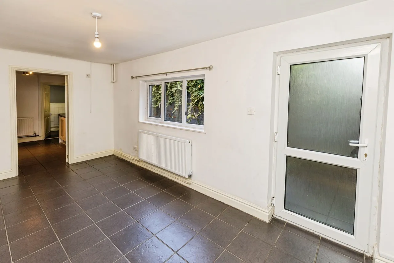Erddig Road, Wrexham, LL13, photo 5