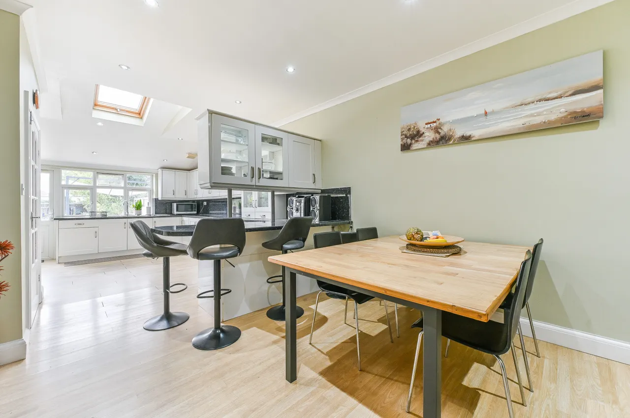 56 Hill Crescent, Worcester Park, photo 10