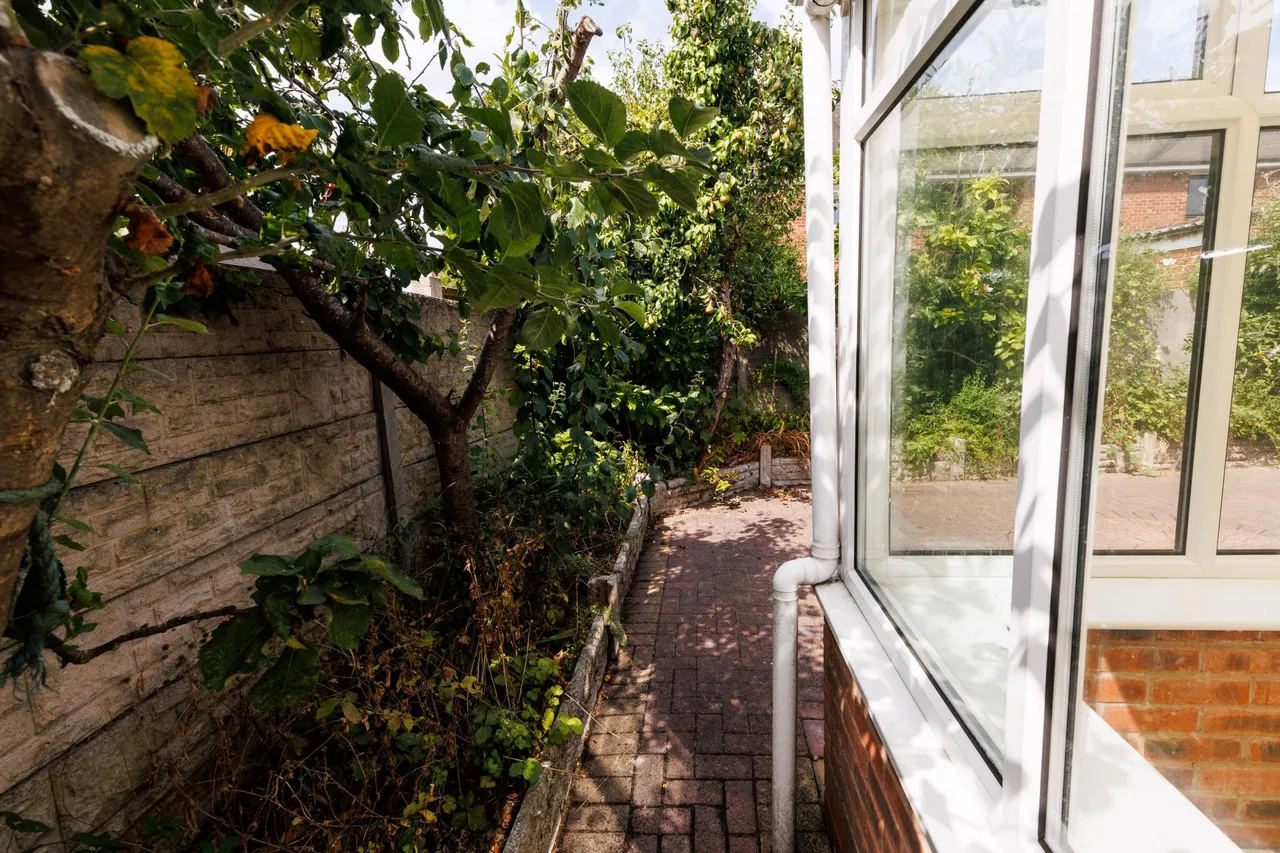 Loxdale Drive, Great Sutton, CH65, photo 21
