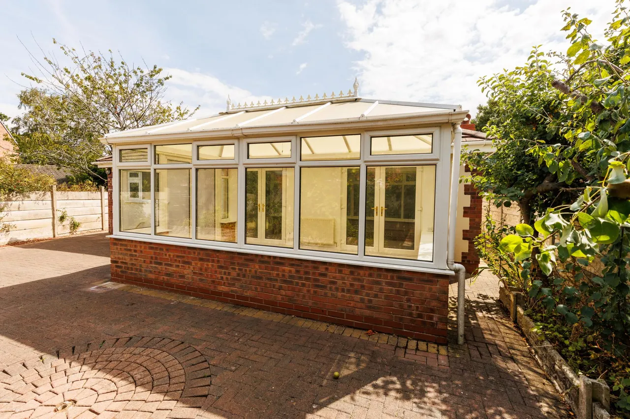 Loxdale Drive, Great Sutton, CH65, photo 19