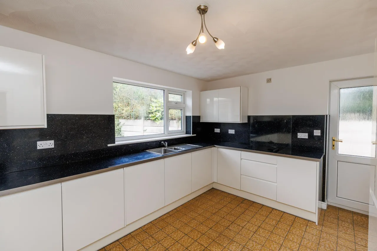 Loxdale Drive, Great Sutton, CH65, photo 8