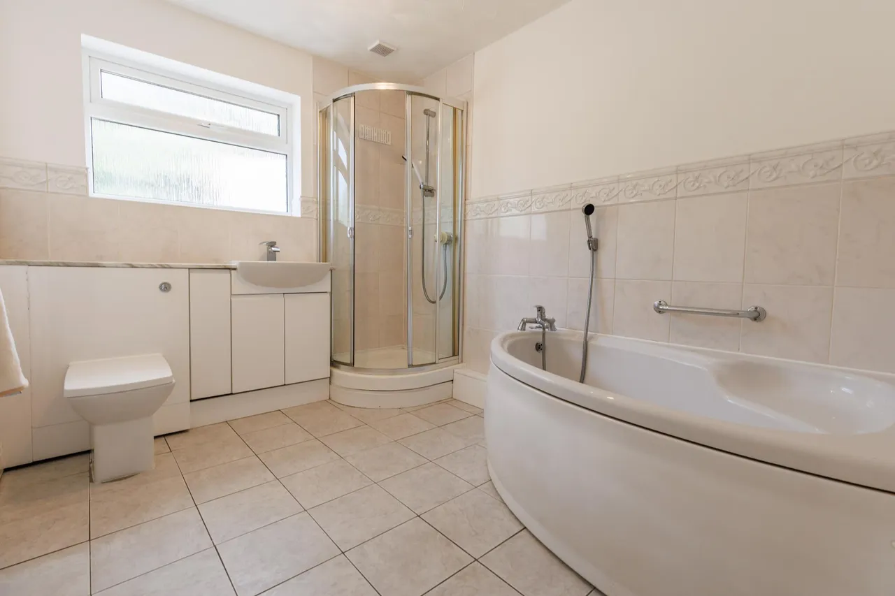 Loxdale Drive, Great Sutton, CH65, photo 15