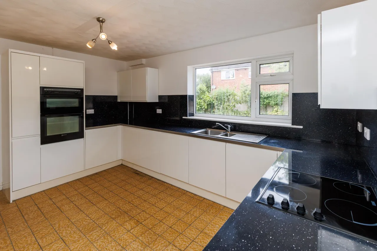 Loxdale Drive, Great Sutton, CH65, photo 7
