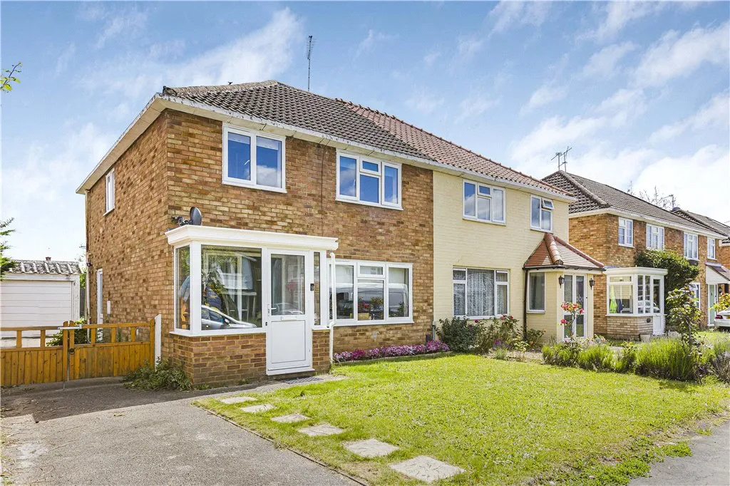 3 bed house for sale, Ashbrook Road, Old Windsor, SL4