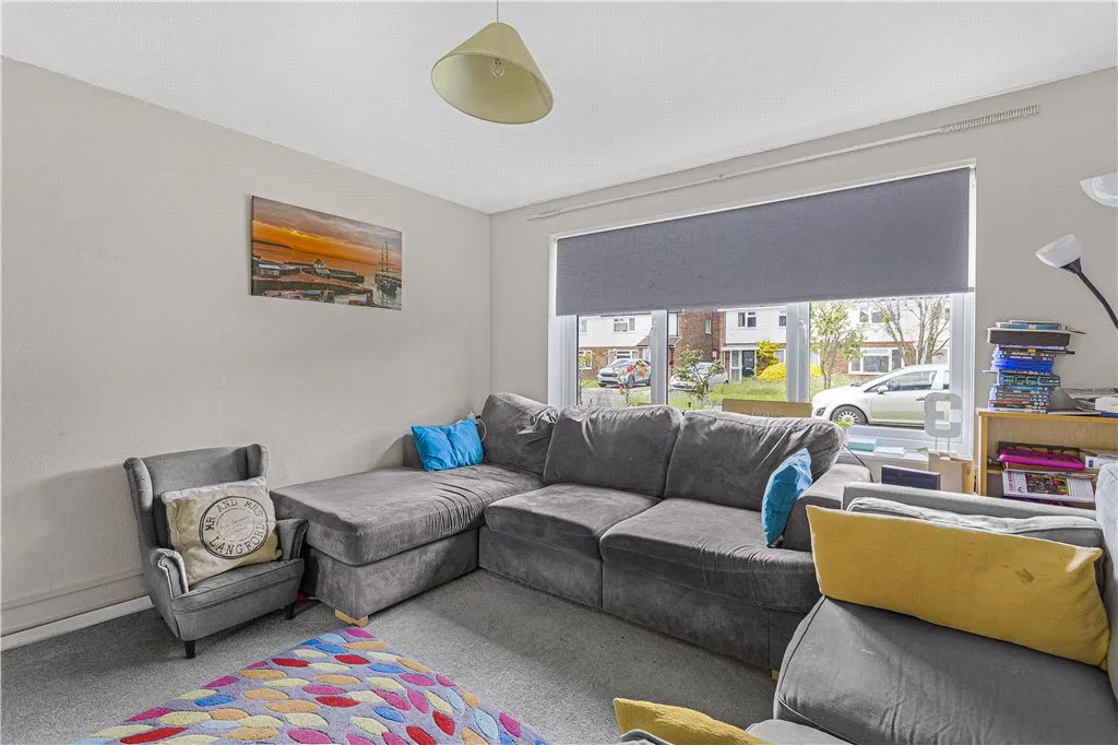 Ashbrook Road, Old Windsor, SL4, photo 2