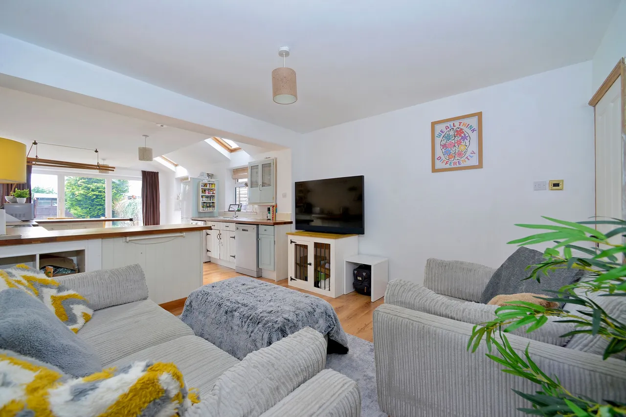 Alfold Road, Cranleigh, GU6, photo 4