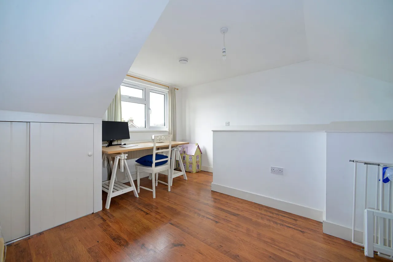 Alfold Road, Cranleigh, GU6, photo 8