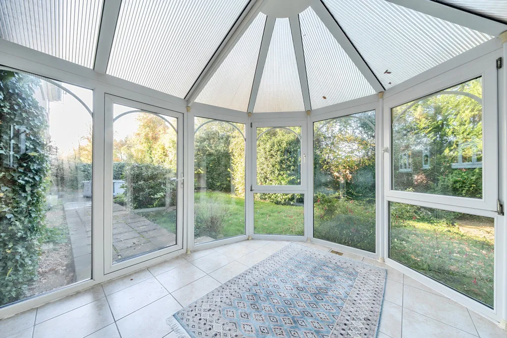 St. Huberts Close, Gerrards Cross, SL9, photo 6