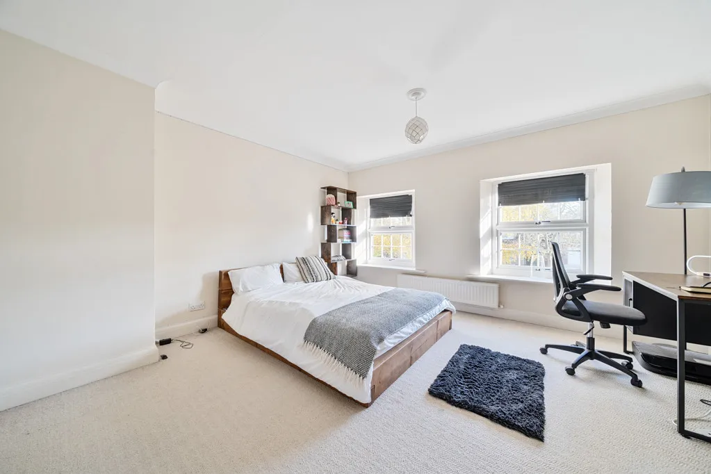 St. Huberts Close, Gerrards Cross, SL9, photo 8