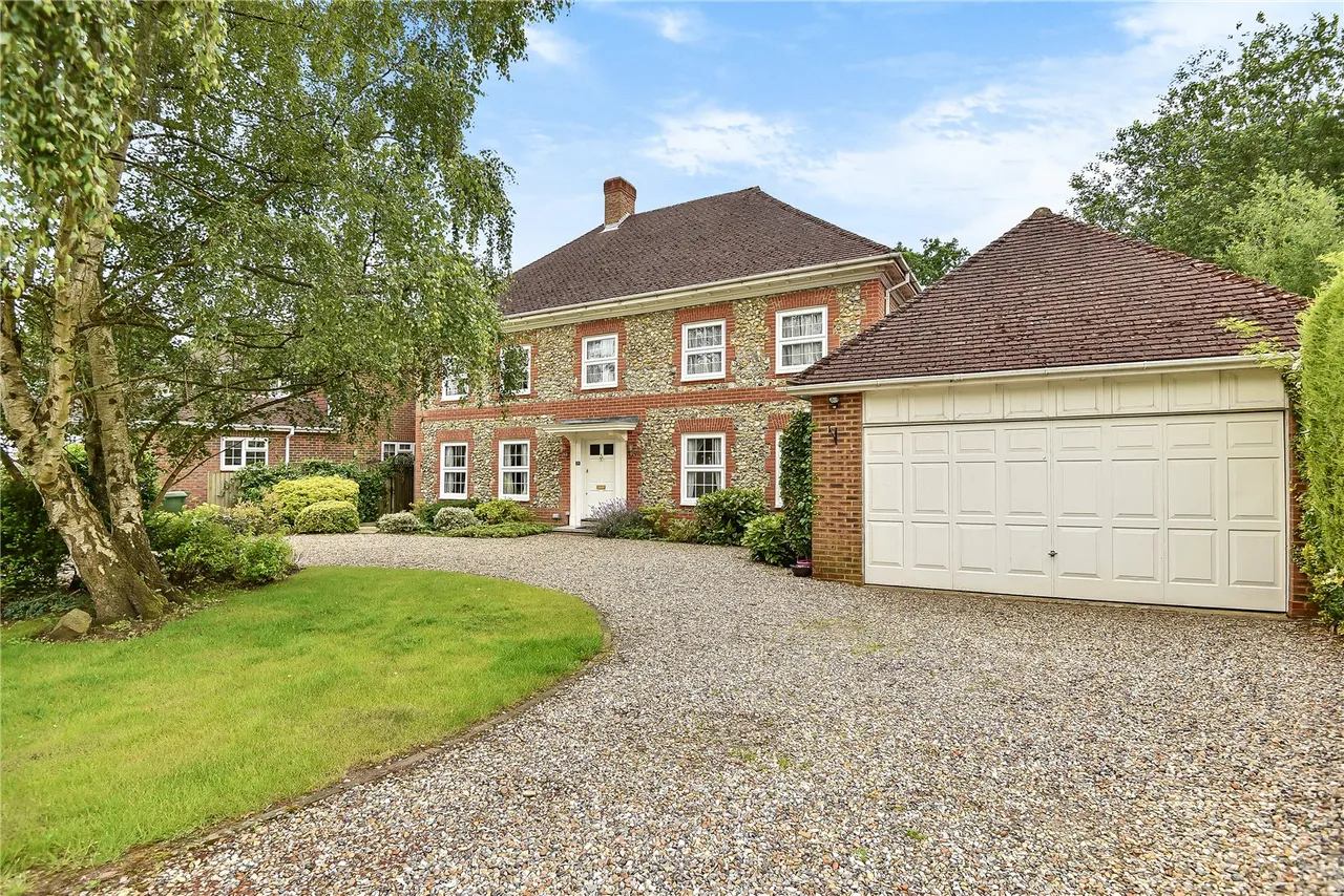 St. Huberts Close, Gerrards Cross, SL9, photo 19