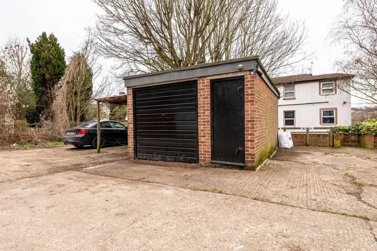 Cobham Terrace, Bean Road, Greenhithe DA9 9HZ, photo 9