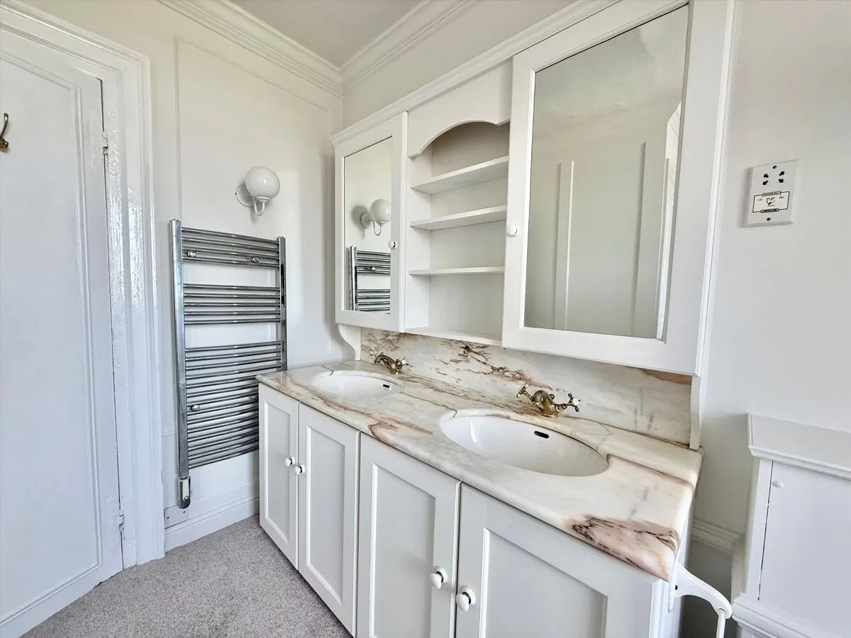 Whittington, Cheltenham, GL54, photo 15