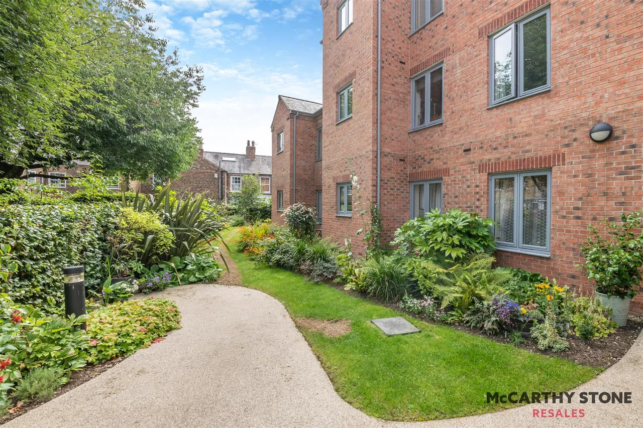 Bishophill Junior, York, YO1, photo 36