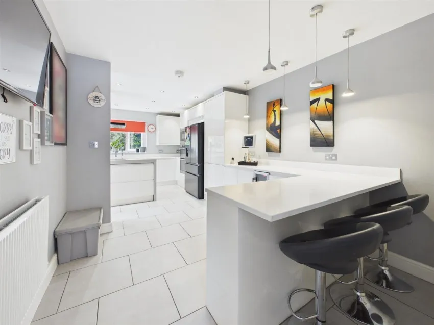 Grisedale Close, Longlevens, photo 6