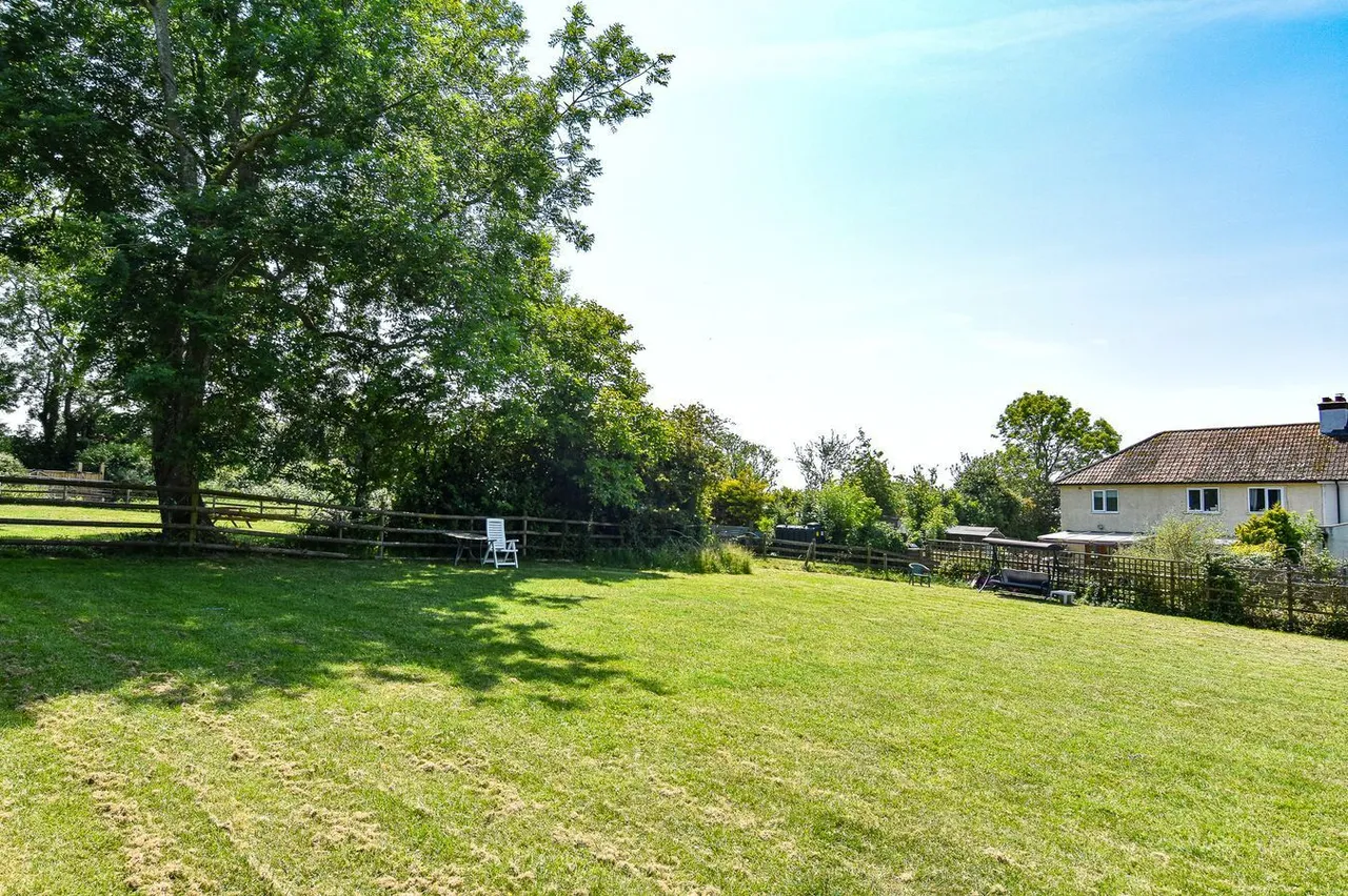 House, land and outbuildings, BS28, photo 4