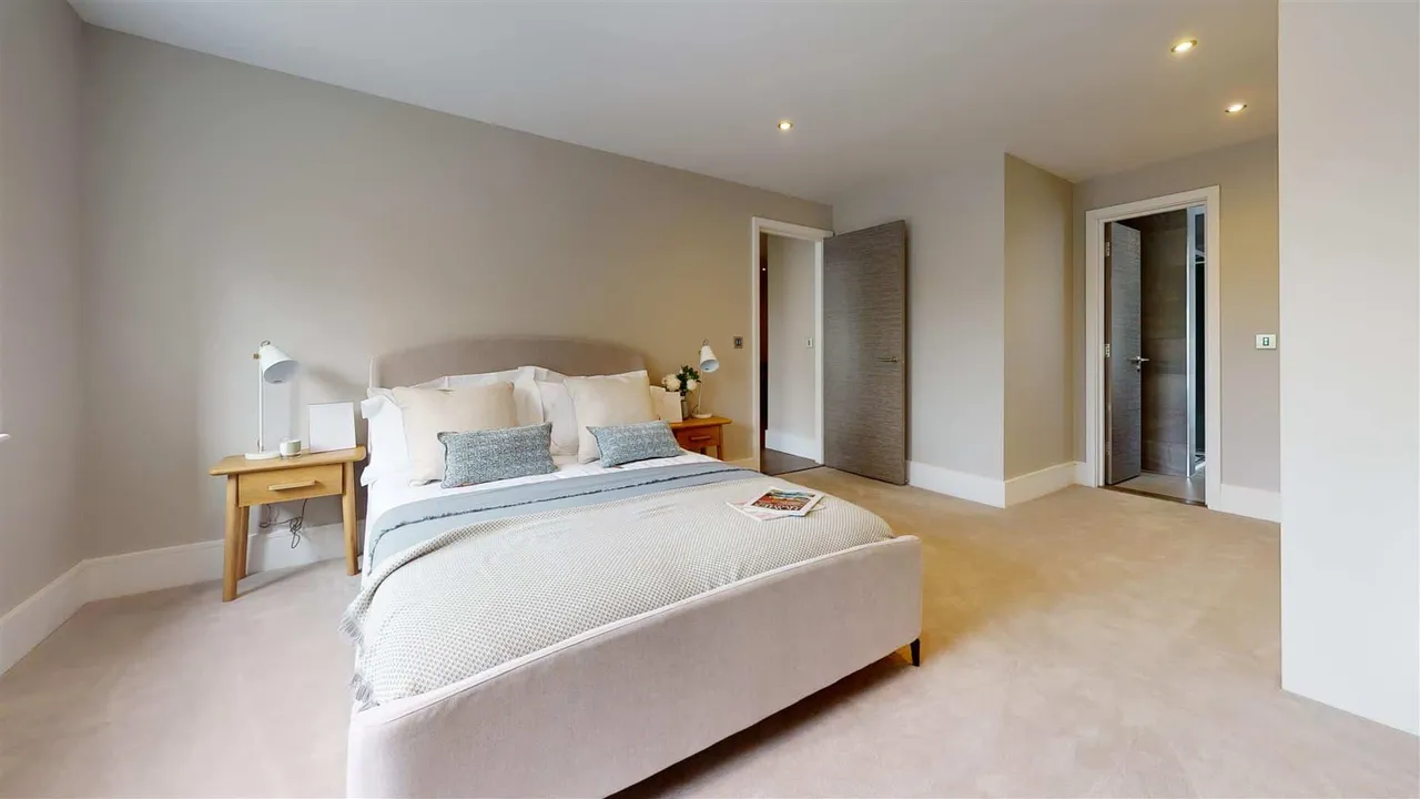 Westwood House, High Road, Chigwell, photo 7