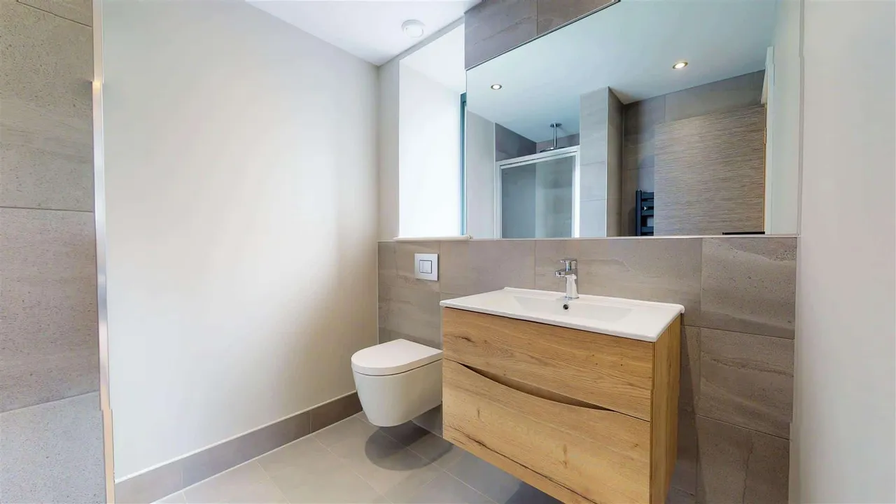 Westwood House, High Road, Chigwell, photo 8