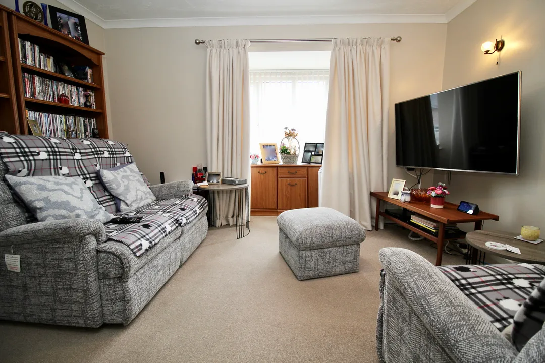 Orchard Court, Street, photo 3