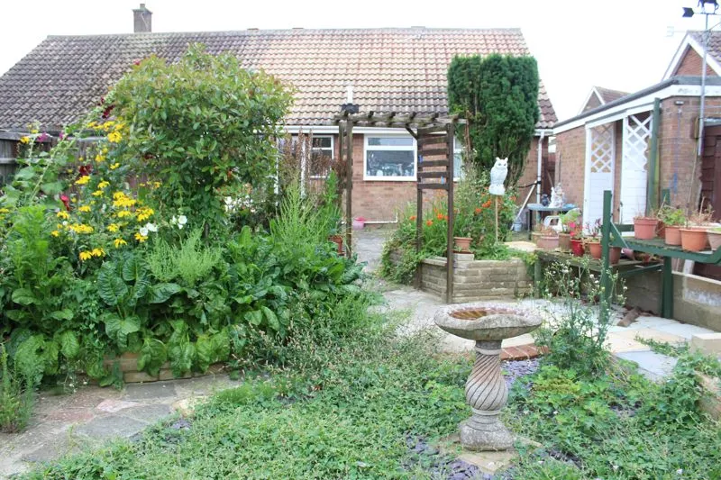 Rochford Way, Walton On The Naze CO14 8SP, photo 5
