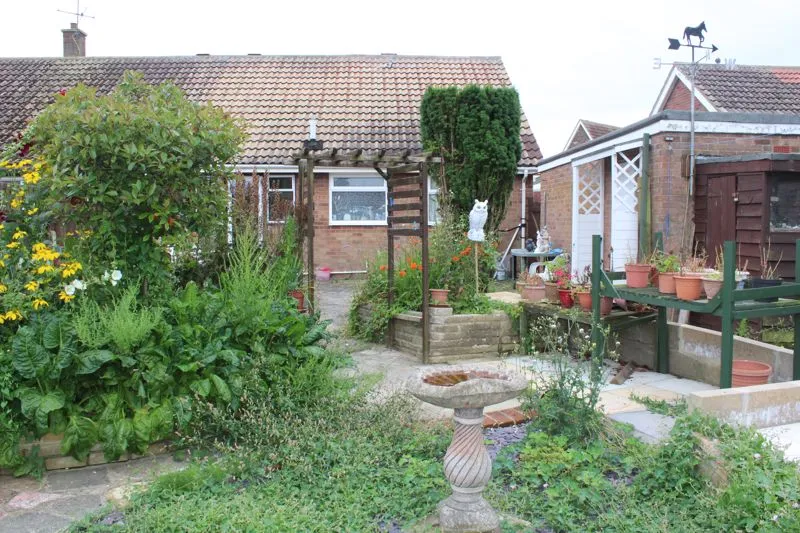 Rochford Way, Walton On The Naze CO14 8SP, photo 4