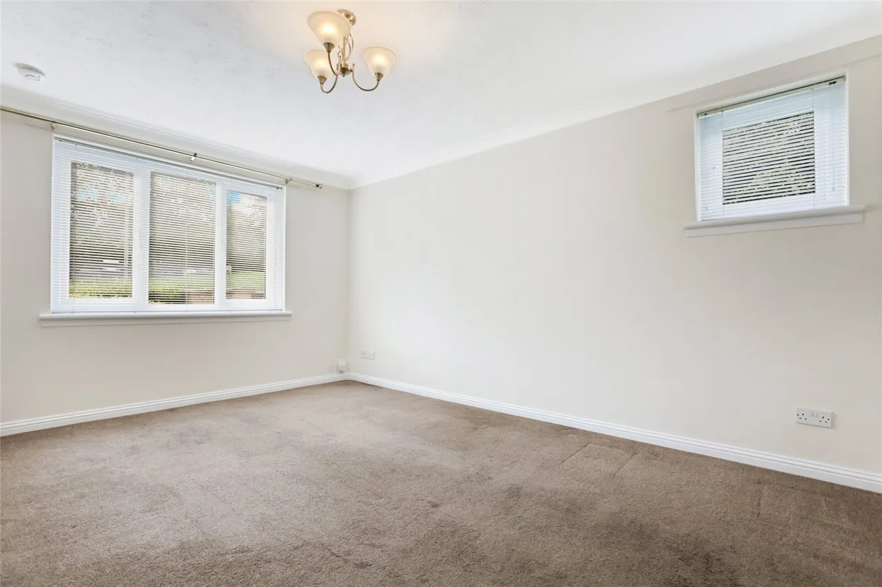 Creteil Court, Falkirk, Stirlingshire, FK1, photo 4