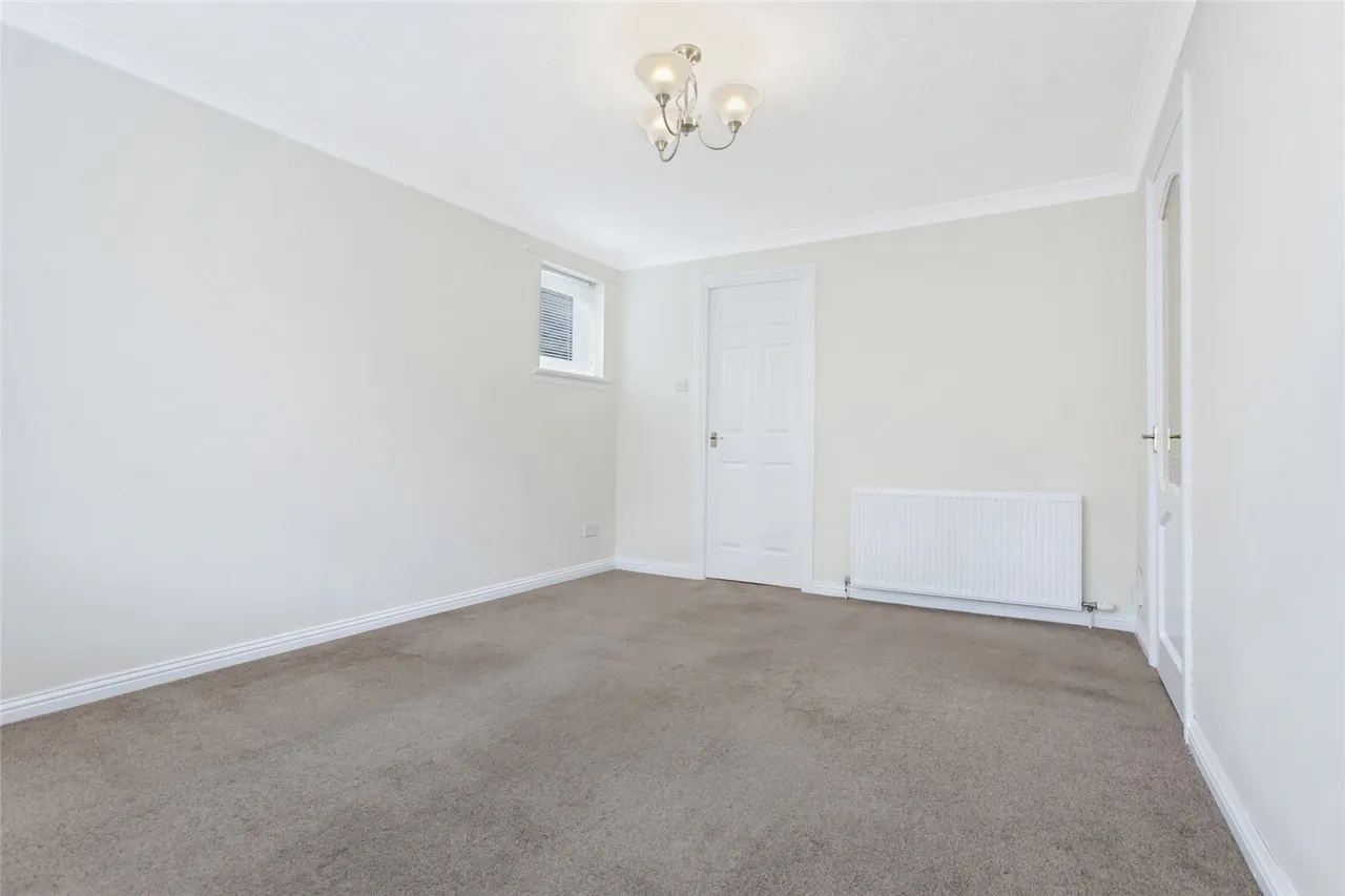 Creteil Court, Falkirk, Stirlingshire, FK1, photo 6