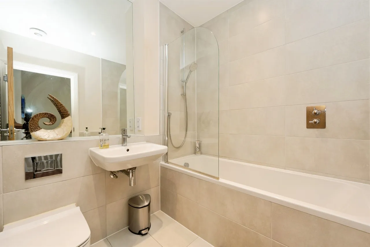 Neilson Close, Watford, photo 10