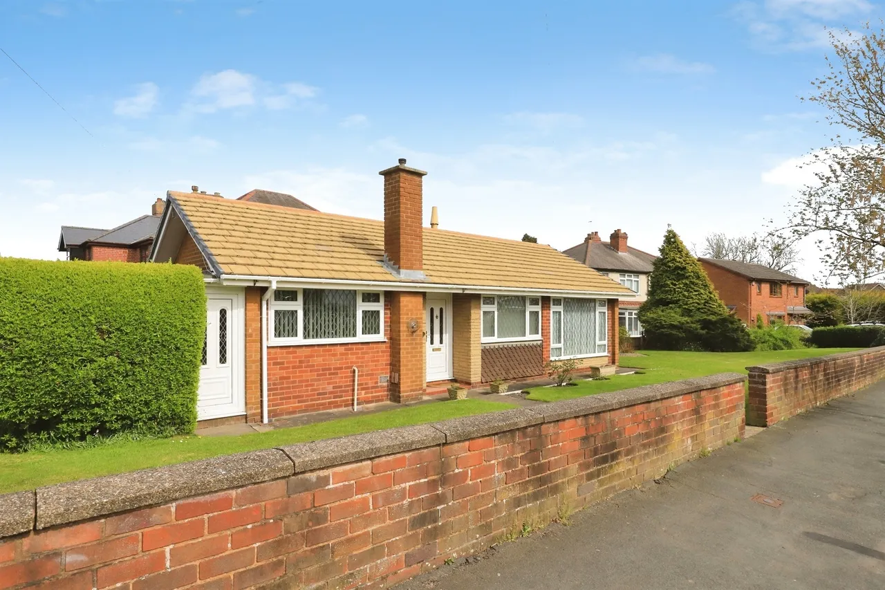 2 bed house for sale, Paul Street, Bilston, WV14