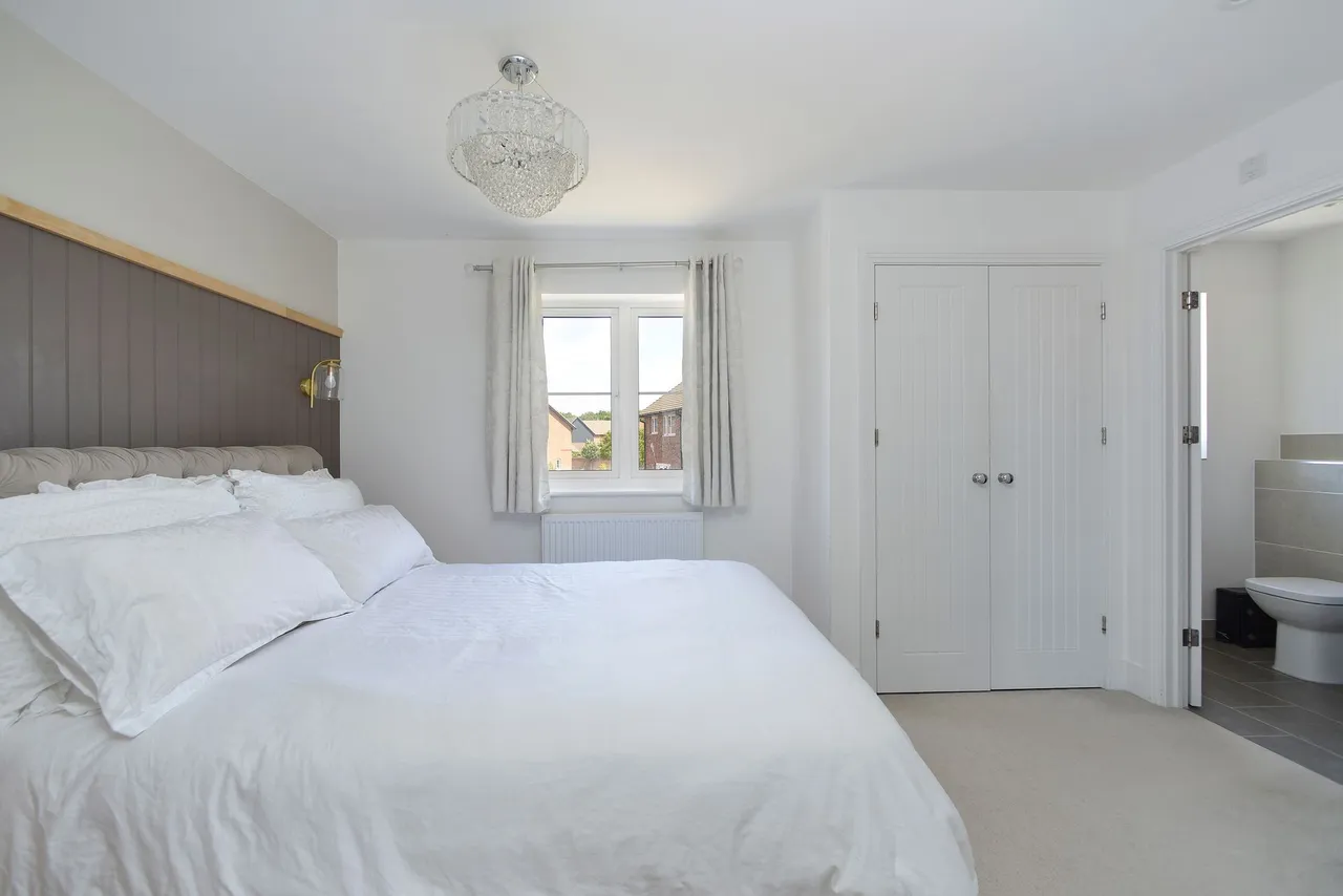 Weald View, Alfold, GU6, photo 6