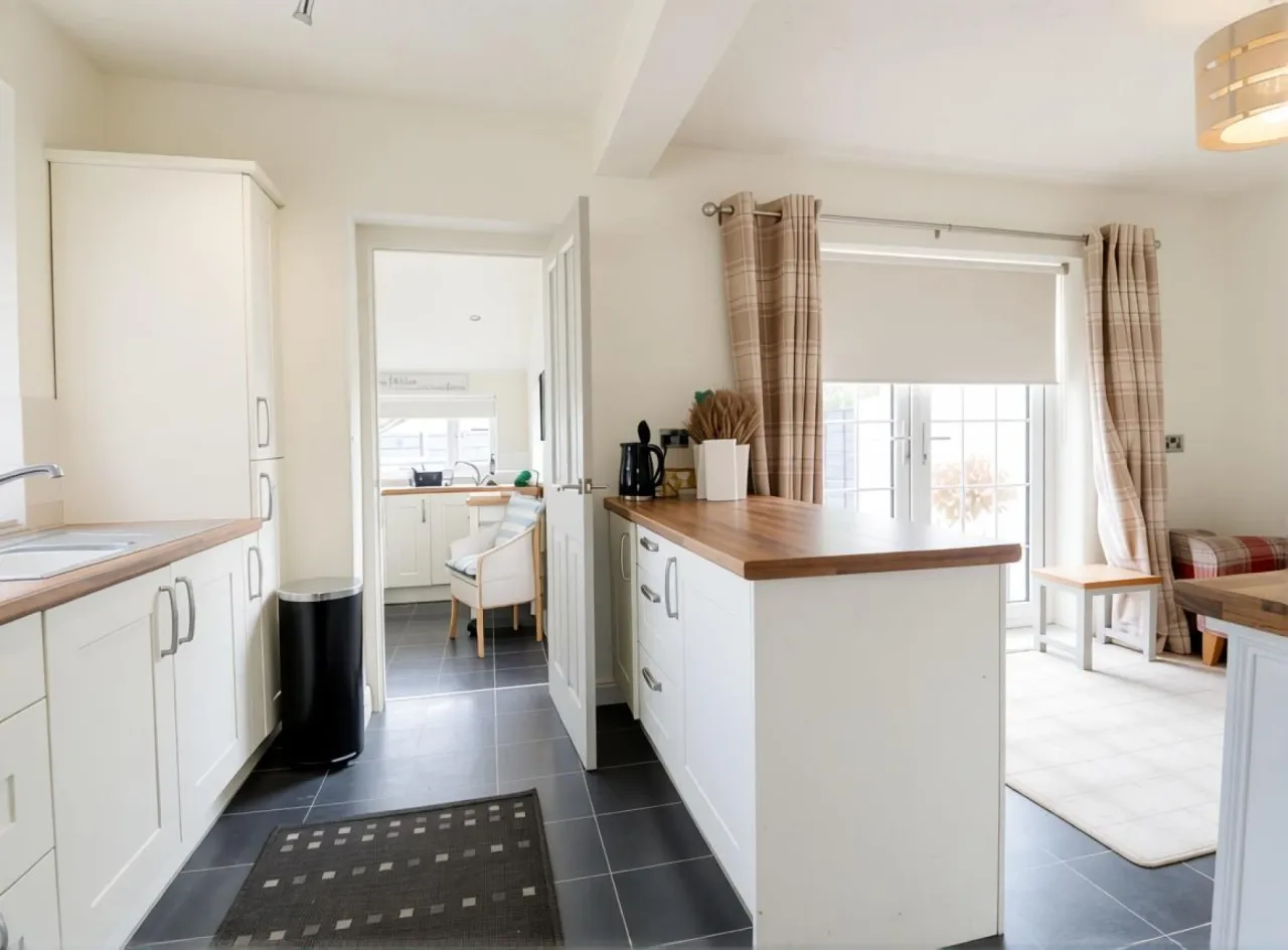 Gadbrook Road, Northwich, photo 6