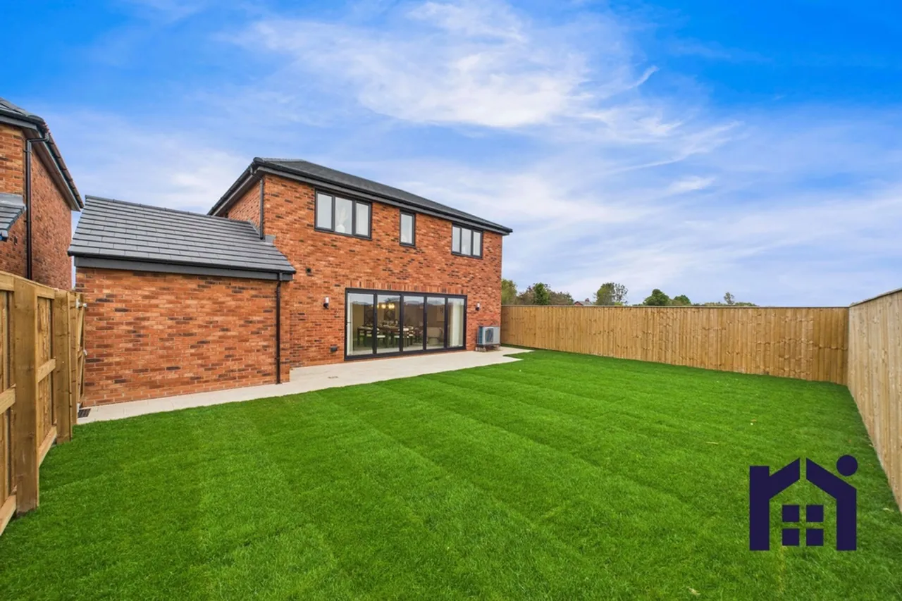 Laurel Gardens, Farington Moss, Leyland, PR26 6BH, photo 4
